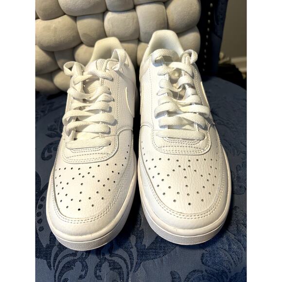 Nike Court Legacy Triple White Women Size 8.5 - Picture 3 of 6